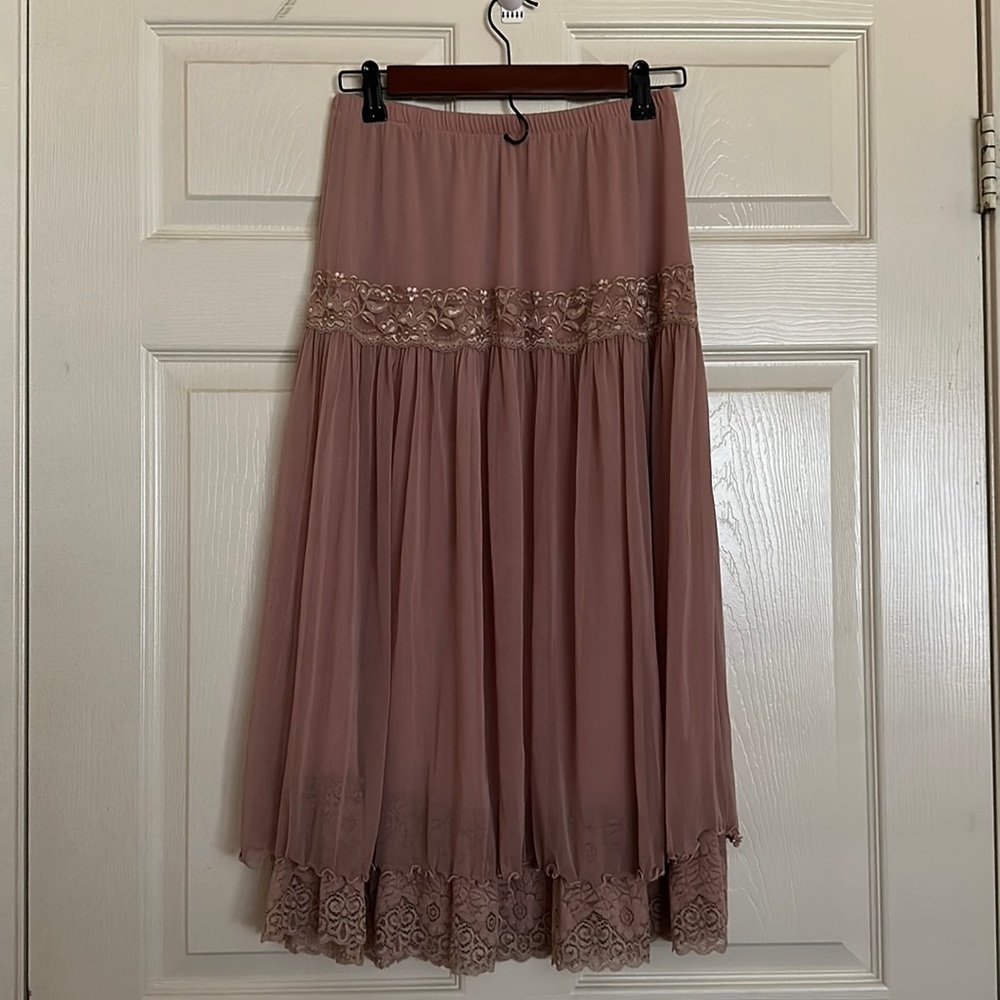 COPY - Lace skirt rose pink